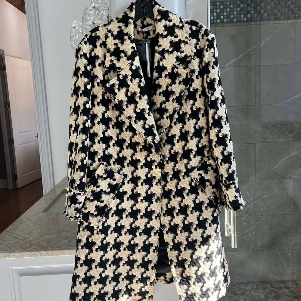Alice + Olivia Stefan Notch Collar Coat Black Almond - Picture 4 of 13